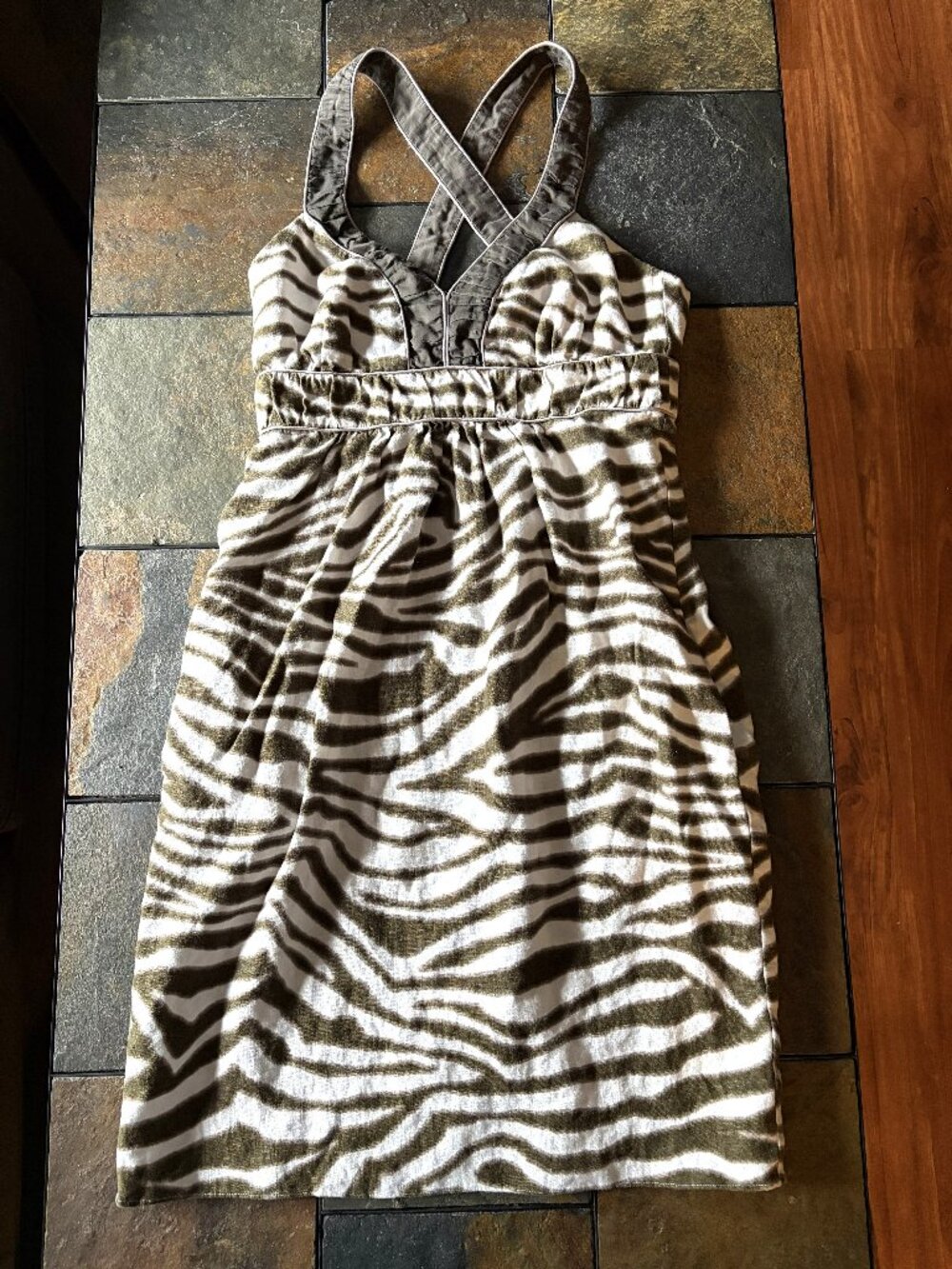 Banana Republic olive white zebra print linen cross back dress size 4